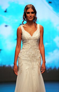 düğün elbise moda defilesi