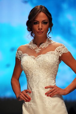 düğün elbise moda defilesi