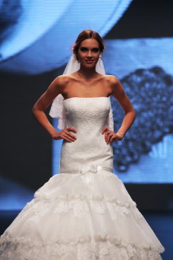 düğün elbise moda defilesi