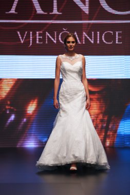 düğün elbise moda defilesi