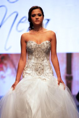 düğün elbise moda defilesi