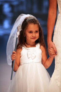 düğün elbise moda defilesi