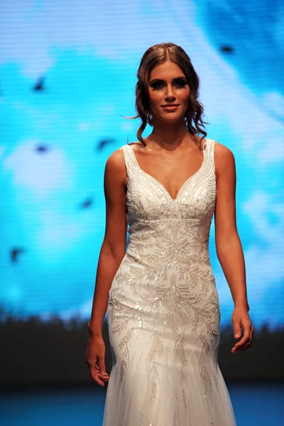 düğün elbise moda defilesi