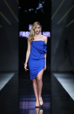 designed by zona45 - Ines atelier 'fashion.hr' gösteri kıyafetleri moda model