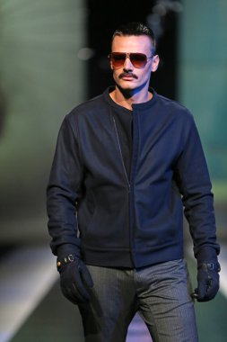 'fashion.hr' gösteri boris banovic tarafından tasarlanan kıyafetleri moda model