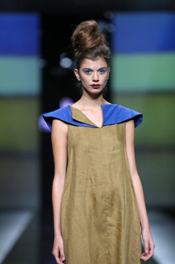 morana krklec 'fashion.hr' show tarafından tasarlanan kıyafetleri moda model