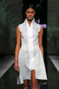 marija kulusic 'fashion.hr' show tarafından tasarlanan kıyafetleri moda model