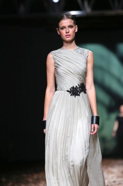 porter gösteri nebo cro üzerinde kıyafetleri moda model tasarım