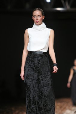 porter gösteri nebo cro üzerinde kıyafetleri moda model tasarım