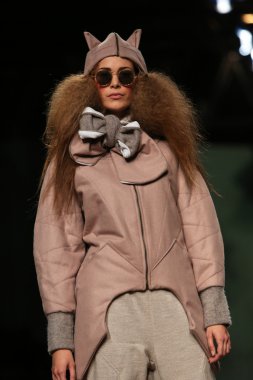 cro jet lag porter gösteri kıyafetleri moda model tasarım