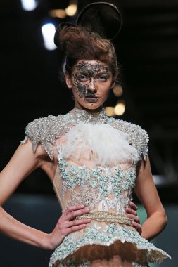 porter gösteri matija vuica cro üzerinde kıyafetleri moda model tasarım