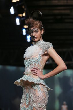 porter gösteri matija vuica cro üzerinde kıyafetleri moda model tasarım