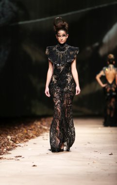 porter gösteri matija vuica cro üzerinde kıyafetleri moda model tasarım