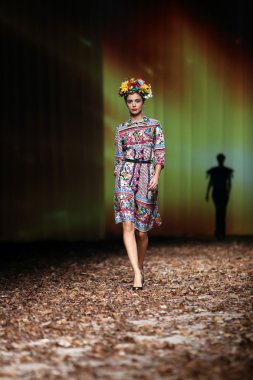 porter gösteri cro üzerinde anamarija asanovic giyim eşyası moda model tasarım