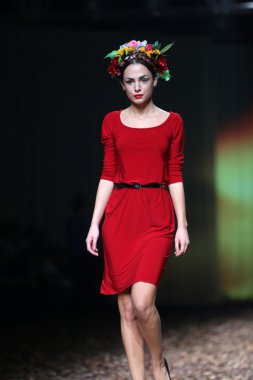 porter gösteri cro üzerinde anamarija asanovic giyim eşyası moda model tasarım