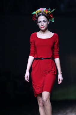 porter gösteri cro üzerinde anamarija asanovic giyim eşyası moda model tasarım