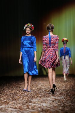 porter gösteri cro üzerinde anamarija asanovic giyim eşyası moda model tasarım