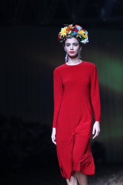 porter gösteri cro üzerinde anamarija asanovic giyim eşyası moda model tasarım