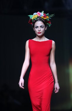 porter gösteri cro üzerinde anamarija asanovic giyim eşyası moda model tasarım