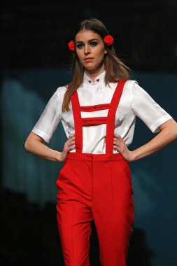 porter gösteri borna ve fils cro üzerinde kıyafetleri moda model tasarım