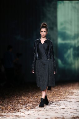 porter gösteri etna maar cro üzerinde kıyafetleri moda model tasarım