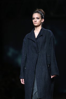 porter gösteri etna maar cro üzerinde kıyafetleri moda model tasarım