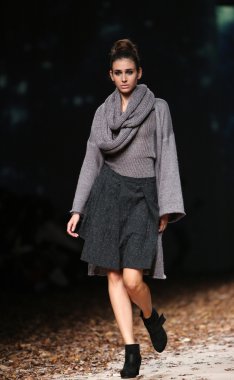 porter gösteri etna maar cro üzerinde kıyafetleri moda model tasarım