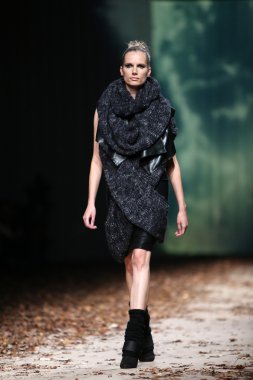 porter gösteri etna maar cro üzerinde kıyafetleri moda model tasarım