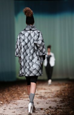 porter gösteri cro xd xenia tasarım kıyafetleri moda model tasarım