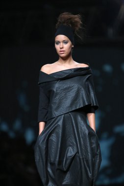 porter gösteri cro xd xenia tasarım kıyafetleri moda model tasarım