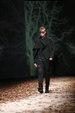 porter gösteri Madam cro demode kıyafetleri moda model tasarım