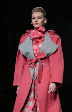 porter gösteri teo s. za mak cro üzerinde kıyafetleri moda model tasarım