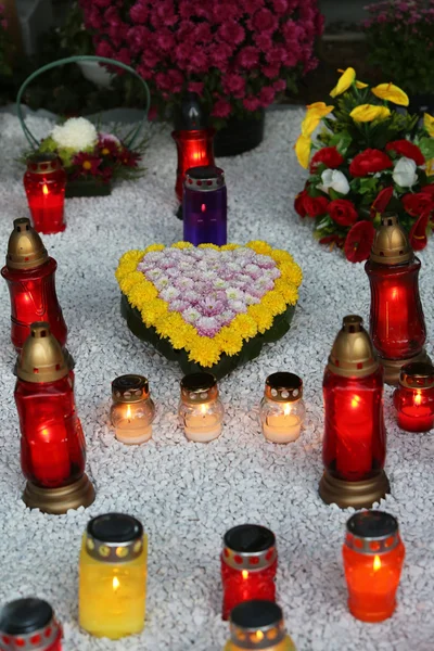 Cimetière de Zagreb Mirogoj le jour de la Toussaint — Photo