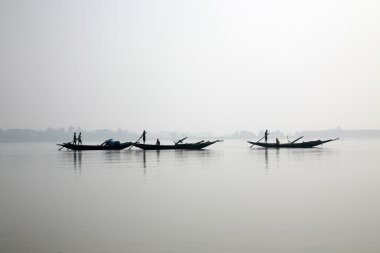 bazı balıkçılar bir tekne içinde sundarbans, Hindistan