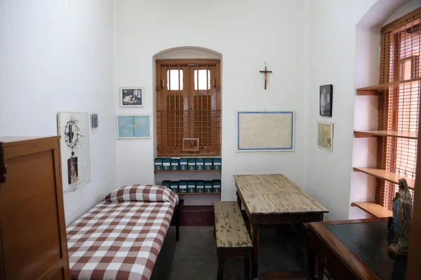 The former room of Mother Teresa at Mother House in Kolkata, West Bengal, India — Stock Photo, Image