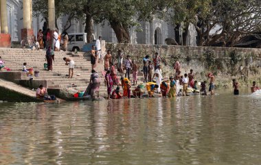 Kalküta, Hindistan dakshineswar kali Tapınağı hindu insanlar ghat banyo yakın: