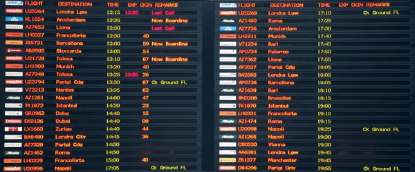 Flight board in Venice airport — Stock Photo, Image