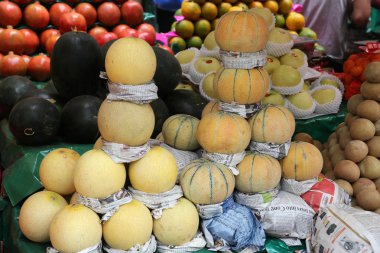 taze meyve satan Asya farmer's market