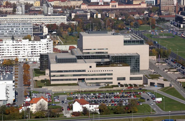 Biblioteca Nacional e Universitária em Zagreb, Croácia — Fotografia de Stock