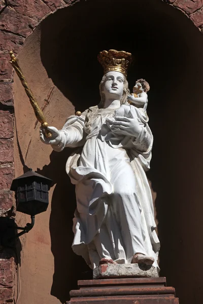 Madonna z Dzieciątkiem Jezus — Zdjęcie stockowe