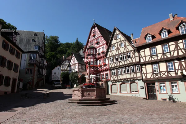 Middeleeuwse Duitse stad miltenberg op de belangrijkste rivier in Beieren — Stockfoto