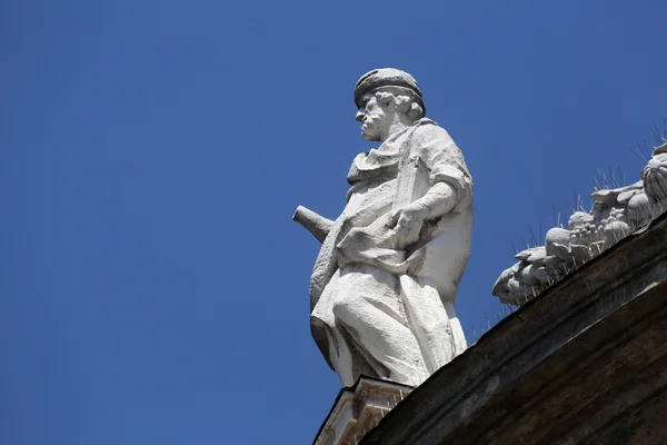 Статуя Святого, Фелика Санта Мария делла Стекката, Парма, Италия — стоковое фото
