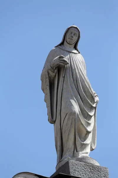 Socha svatého, kostel saint john evangelista. Parma. Itálie — Stock fotografie