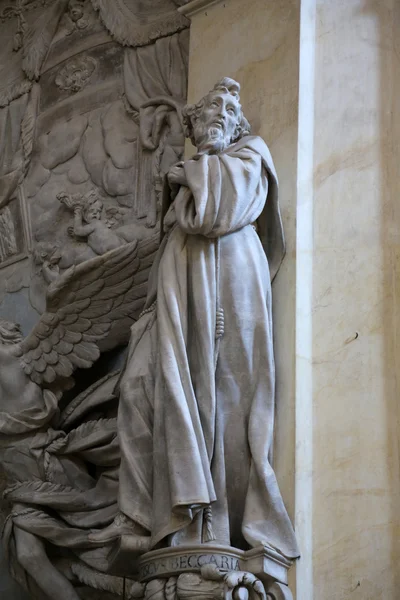 Estátua de Santo na igreja de São Vitale. Parma. Itália — Fotografia de Stock