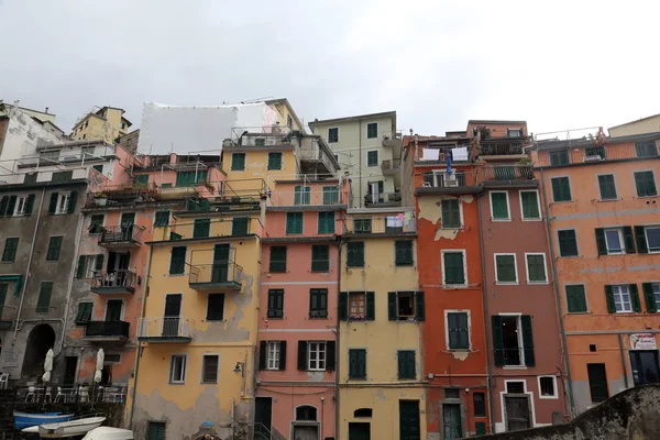 Riomaggiore, uno de los pueblos de Cinque Terre, Italia — Foto de Stock