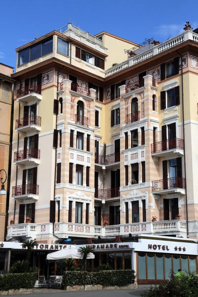 Liguria, rapallo, épületre homlokzat — Stock Fotó