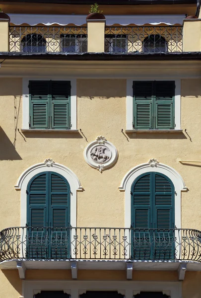 Detail der farbenfrohen Pastellhäuser im Seedorf Portofino, Italien — Stockfoto