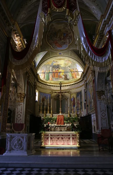 Oltár a templom saint martin, portofino, Olaszország — Stock Fotó
