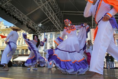 santiago de cali, Kolombiya Merkezi Zagreb, Hırvatistan-Temmuz 48 Uluslararası Folklor Festivali sırasında halk grupları Kolombiya folklor Vakfı üyeleri 16,2014