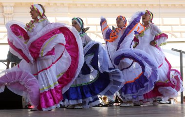 santiago de cali, Kolombiya Merkezi Zagreb, Hırvatistan-Temmuz 48 Uluslararası Folklor Festivali sırasında halk grupları Kolombiya folklor Vakfı üyeleri 16,2014